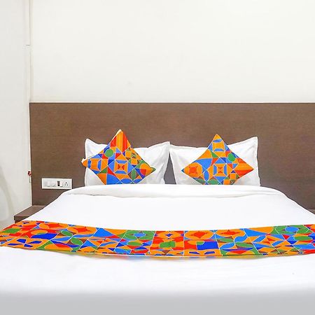 Fabhotel Om Sai - Nr Nashik Railway Station 外观 照片